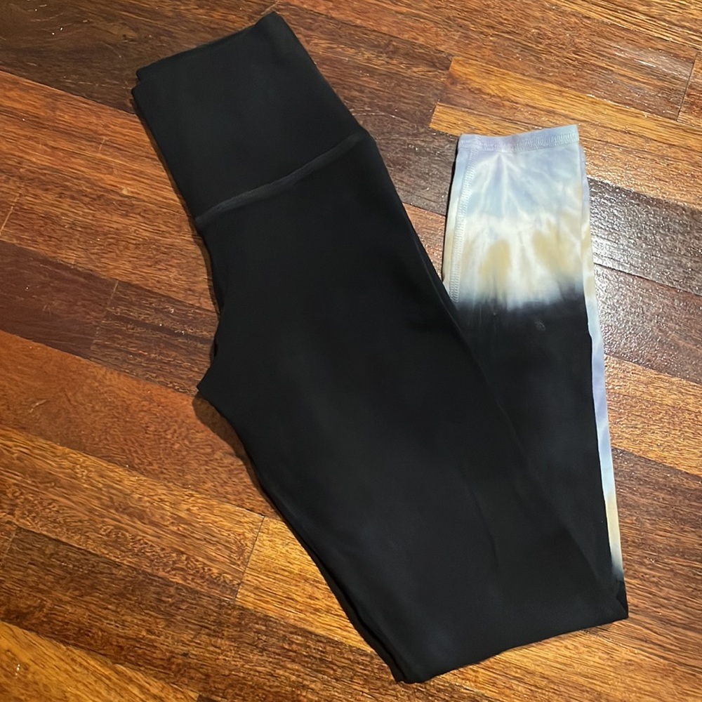 Electric Rose workout leggings!